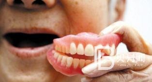 老年人能否種植牙？北京靚美口腔做種植牙怎么樣？