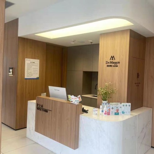 太原種牙一顆多少錢！太原美客博仕口腔種植牙價(jià)格表，國產(chǎn)拜阿蒙種植牙：2357元起/顆！