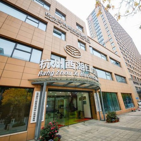 杭州做一顆種植牙多少錢！杭州西湖口腔醫(yī)院種植牙價(jià)目表已更新，瑞典尼奧斯neoss種植牙：8049元起/顆！