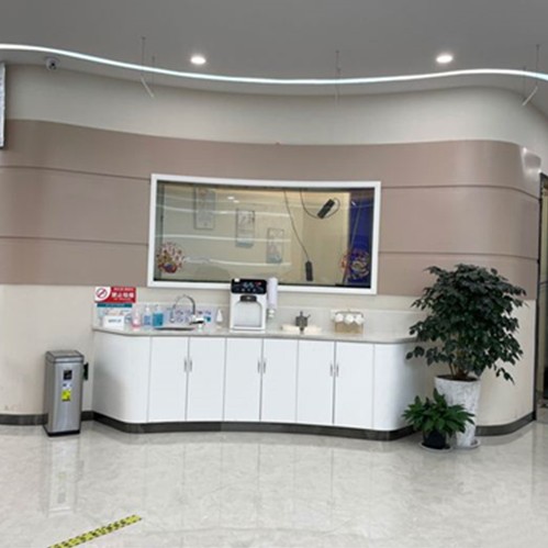 臨沂好的種植牙多少錢一顆！臨沂健存口腔(頤高上海街店)種牙超劃算，德國卡瓦ABT種植體：6613元起/顆！