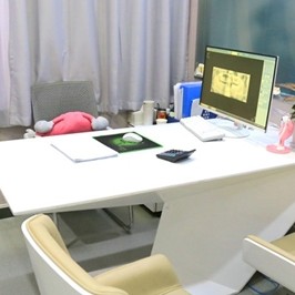 西安種植牙多少錢1顆！西安弗萊堡口腔(未央店)種植牙收費(fèi)表公布，瑞士iti：6895元起/顆！